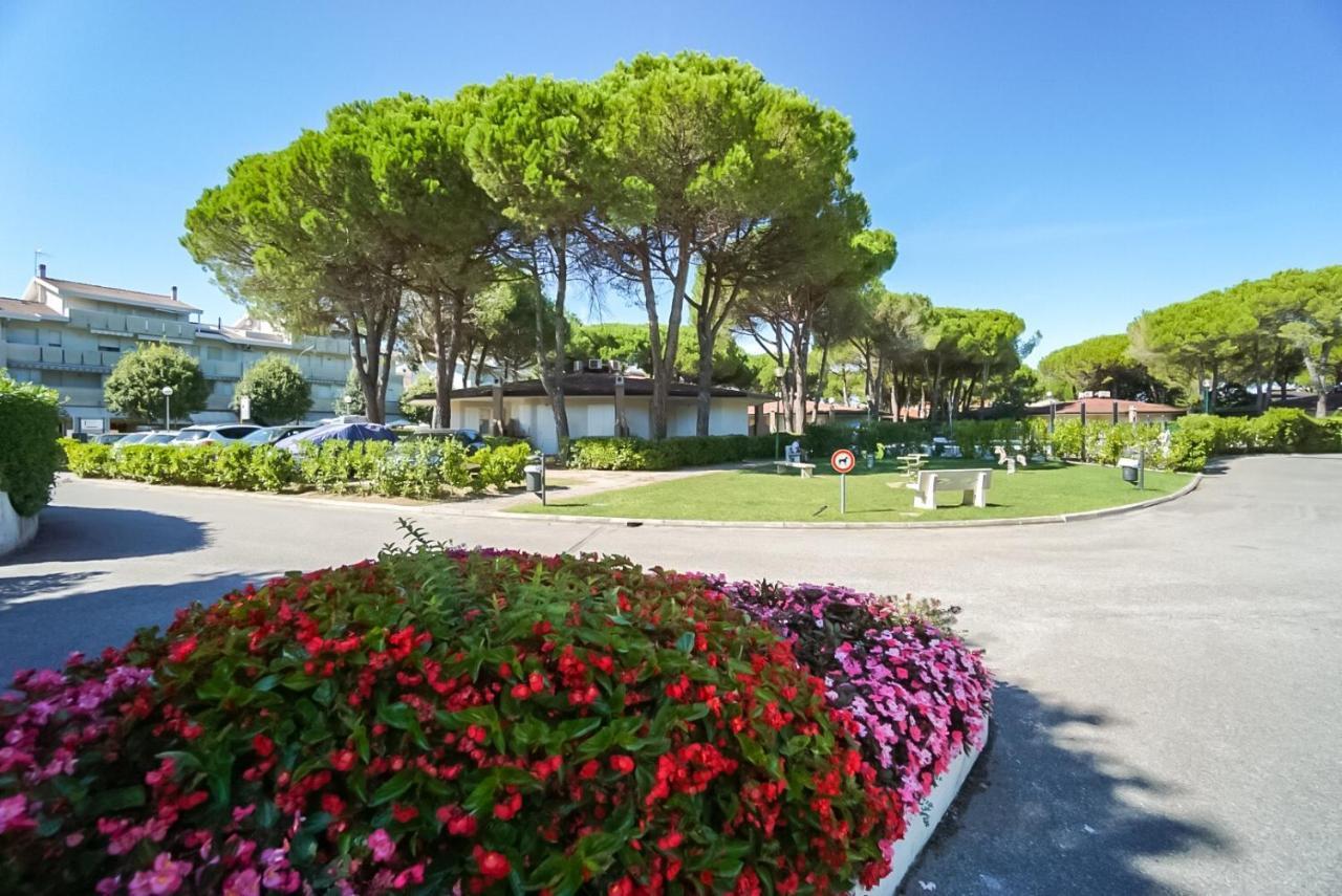 Villaggio Tivoli Bibione Exterior photo